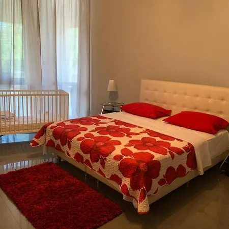 La Perla Appartement *