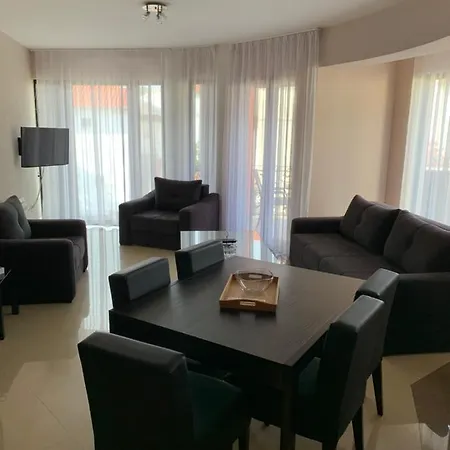 La Perla Appartement *
